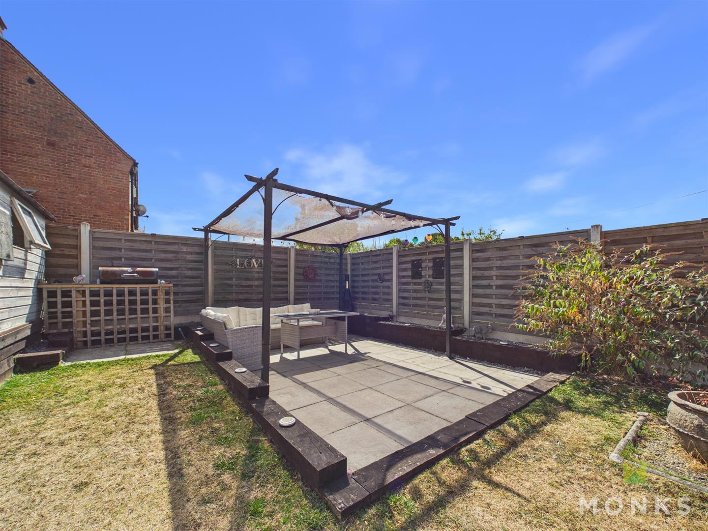 17 Callow Crescent, Shropshire, SY5 0BZ For Sale